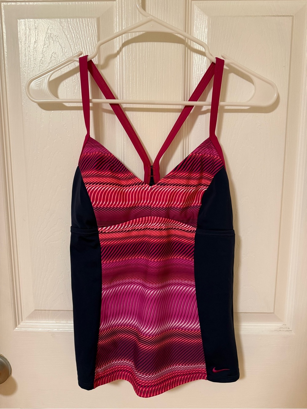 Nike Women’s Pink and Navy Swim Tank || Small
